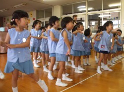 楽しくダンスで♪