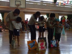 祖父母競技　おじいちゃん、おばあちゃんと走りました(^^)