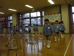 卒園児入場