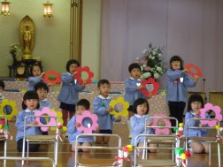 歌「おはながわらった」　きれいなお花が咲くよ。見ててね！
