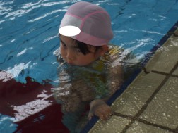 口まで水につけて、プルプルプル～