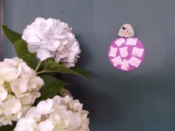 アジサイのお花のように貼りました