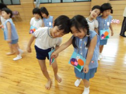 「あたまで握手」