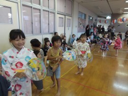 小学生のお姉ちゃん、お兄ちゃんも