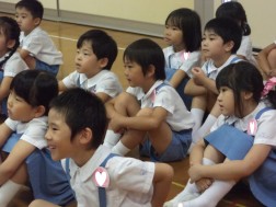 「いろんなおばけがいるね！おもしろ～い♪」