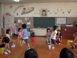 他に歩いている人がいると、ちょっと難しい！