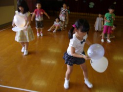 風船が落ちないように・・・