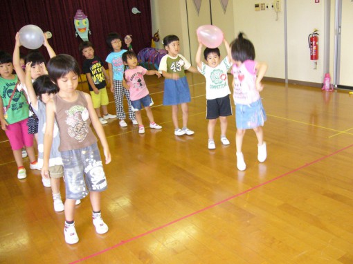 行きは、頭の上から渡し・・・