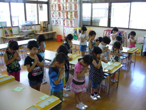 みんなで黙とうをしました