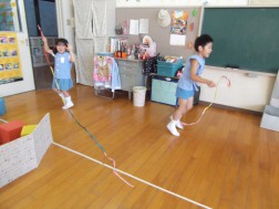 長くつないだりクルクル回したり・・・