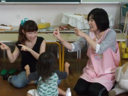 パピー　お母さんと一緒に手あそび⑩