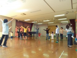 パピー　運動会ごっこ「サンサン体操」