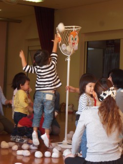 パピー　運動会ごっこ「玉入れ」