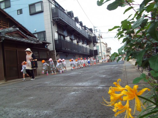 今日は参拝保育で聖徳寺にお出かけ