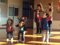 パピー　元気に「サンサン体操」