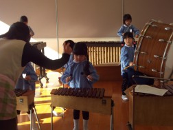 「他の音も聞きながら打ってね」