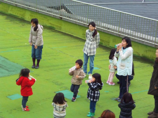 パピー　屋上で「おかあさ～～ん！」と叫んでみました
