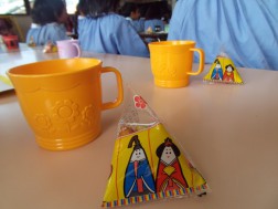 カルピスとひなあられをいただきました