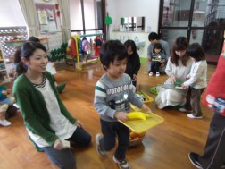 パピー　「あった！お届け物で～す！」