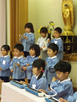 入園式の練習　合奏