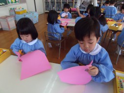 “ハート”を切っています