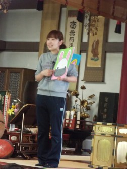 しかけ絵本「きつねのこん太の大変身！」