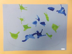 絵の具をたらして、フーッと吹いたら・・・