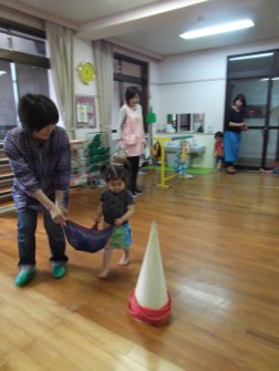 パピー　ぬいぐるみ運び