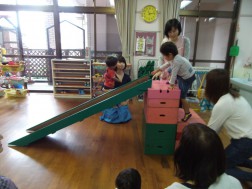 パピー　高い階段もどんどん登って・・・