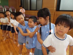 ♪かもつれっしゃ～～