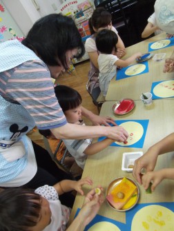 パピー　いろんな色でペッタンペッタン②