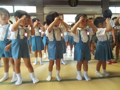 ♪トンボのめがねは～