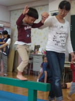 パピー　平均台をスイスイ④