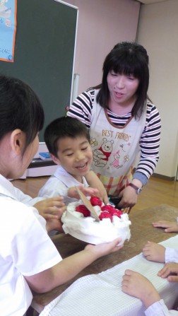 中からケーキが！！