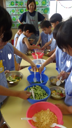 麺の上にトッピング