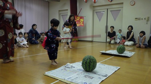 夕涼み会　すいかわり①