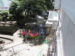 今日は小さいプールでした(4歳児組）