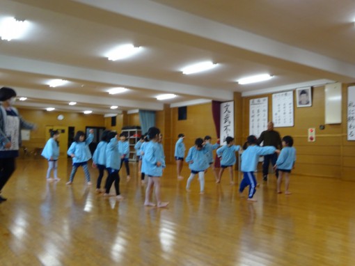 今度は基本の形を教わります
